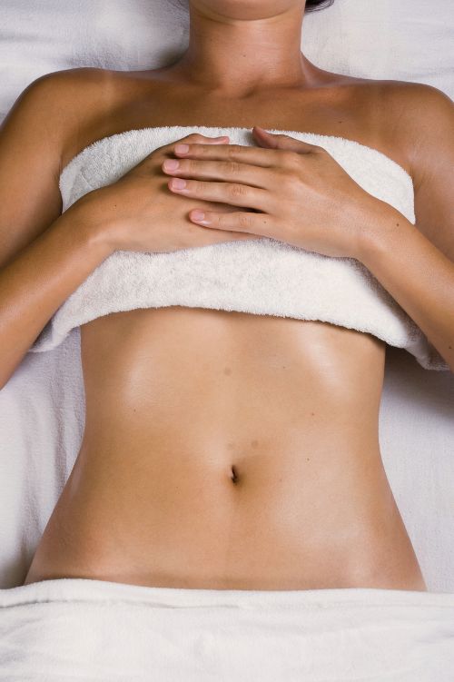 Redukcja tkanki tłuszczowej na brzuchu – efekty liposukcji ultradźwiękowej